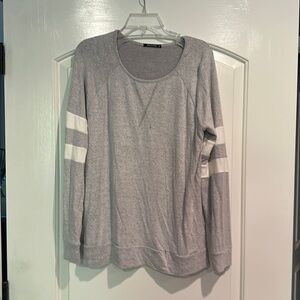 Women’s light weight sweater